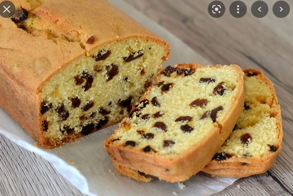 English Cake with Raisin